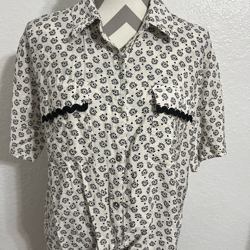 Luxology Women's Button Down Blouse Short Sleeve Black White Size XL Tie #518